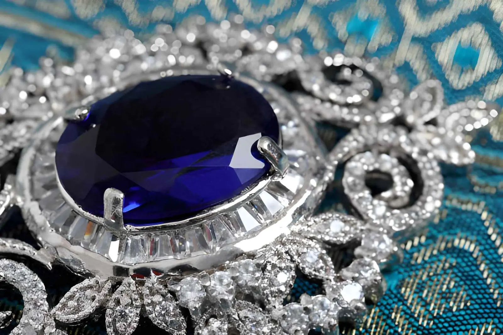 How to Identify an Authentic Neelam Gemstone Before Buying